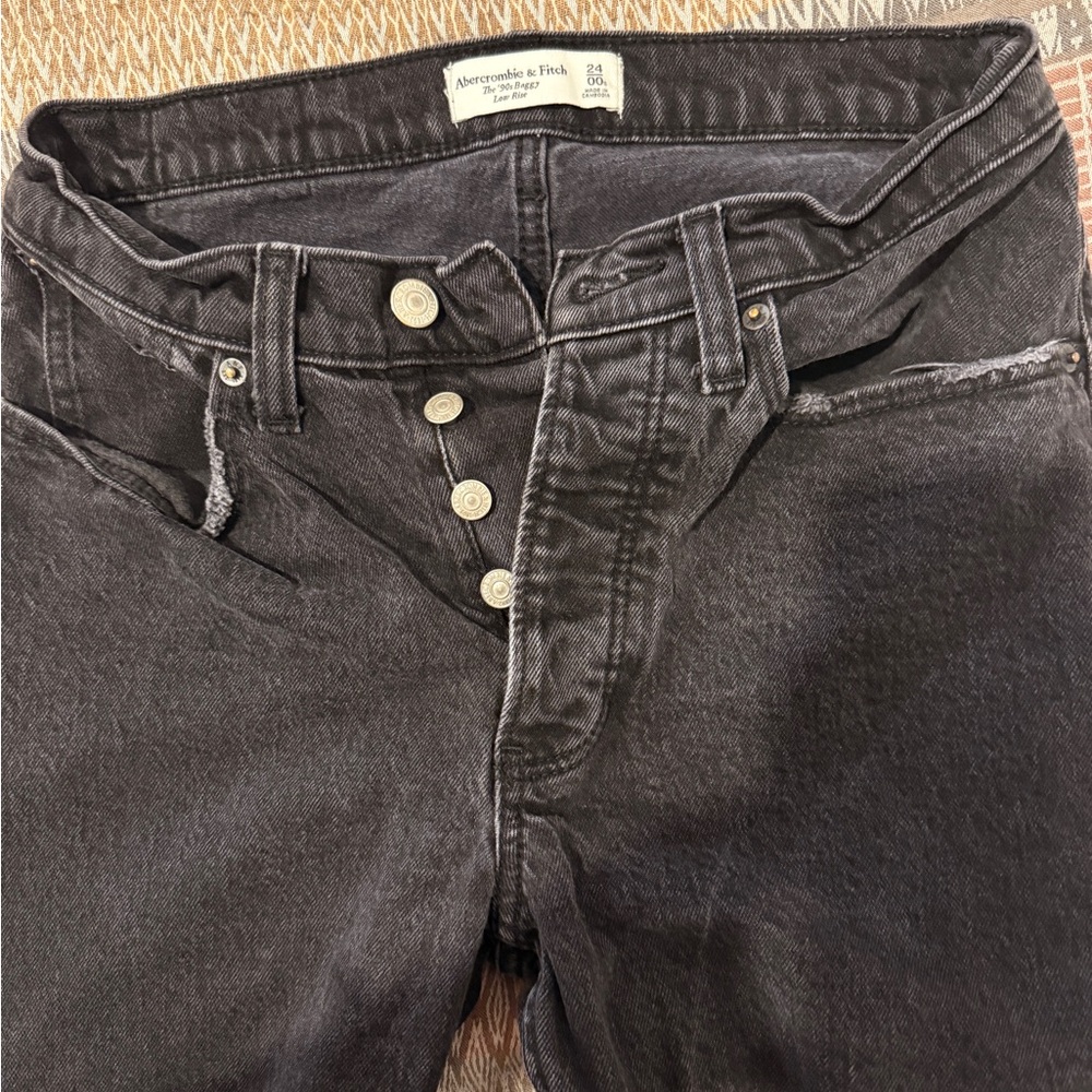 Bundle of 3 jeans - Picture 3 of 3